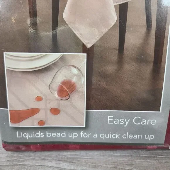 CHAGALL Spillproof Rectangular Tablecloth in  Rio Red - Picture 4 of 12